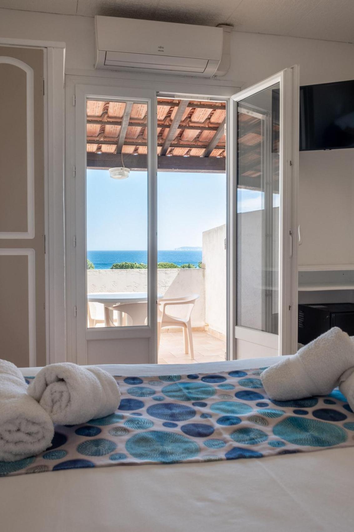 Hotel Beau Site Le Lavandou Habitación foto